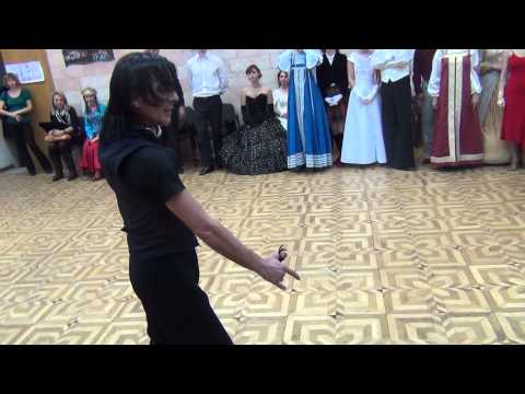 испанский танец с кастаньетами