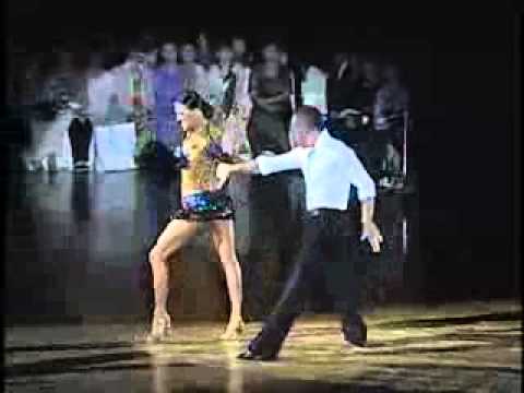 Латиноамериканский танец &quot;Ча-ча-ча&quot;.flv