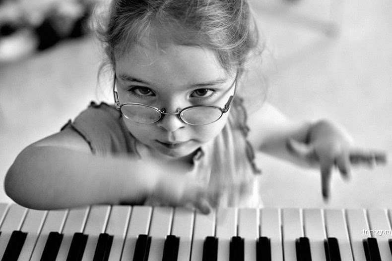 How to choose a digital piano for a child? Miracles of numbers.