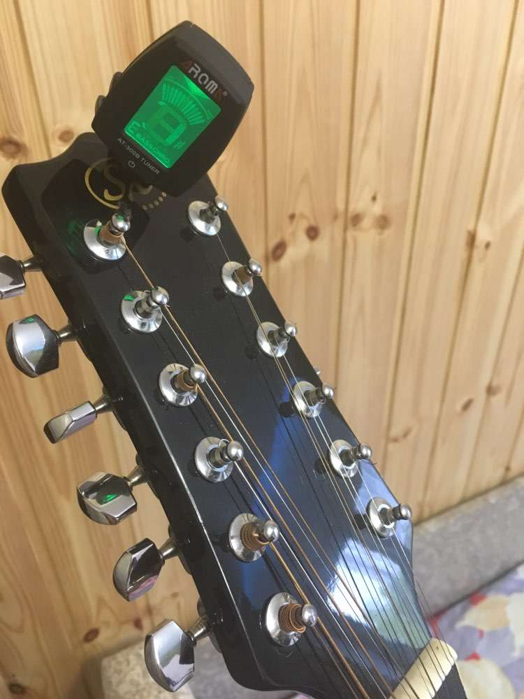 Tuning a 12 string guitar