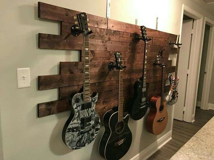 How to hang a guitar on the wall