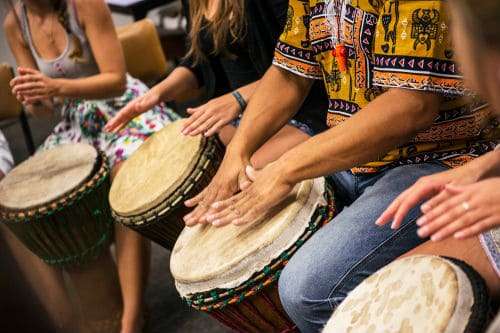 Djembe: description of the instrument, composition, history, use, playing technique