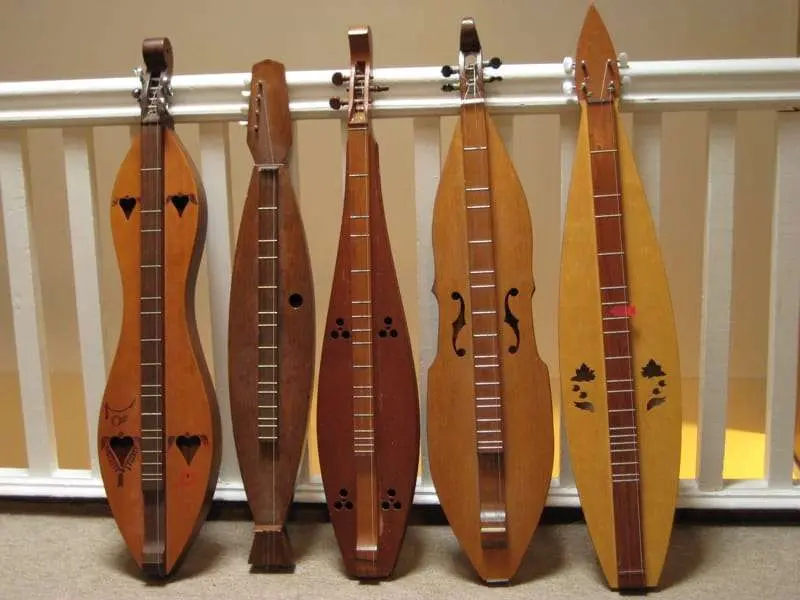 Dulcimer: tool description, composition, history, use