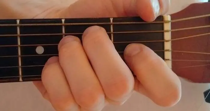 E7 chord on guitar