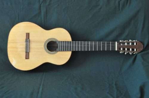 Eight-string guitar: design features, build, difference from other guitars