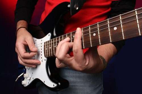 Hoe om te leer om elektriese kitaar te speel