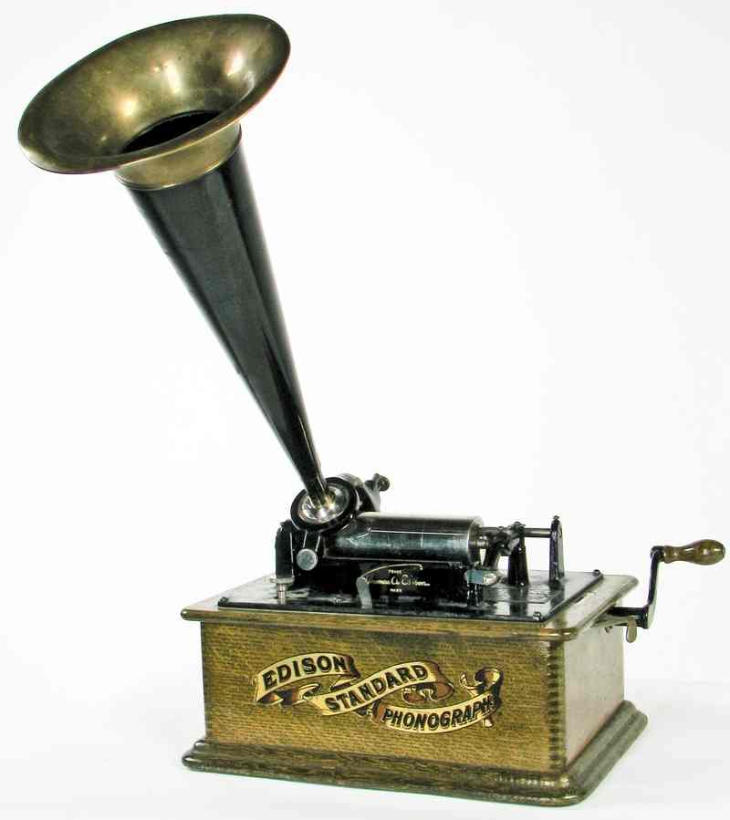 From Edison and Berliner to the present day. The phonograph is the father of the gramophone.
