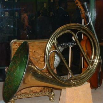 Horn: description of the instrument, composition, history, types, sound, how to play