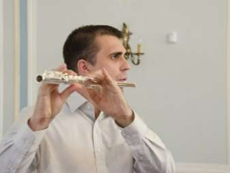 How to play the Flute?