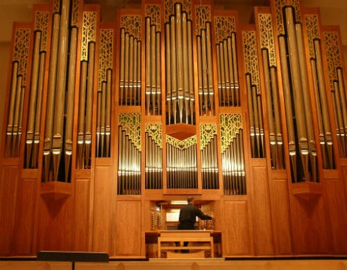 Organ: description of the instrument, composition, sound, types, history, application
