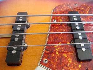 Parameters and functions of a bass guitar