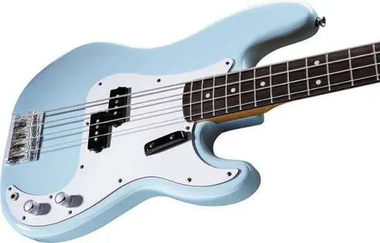 Pickups in a bass guitar