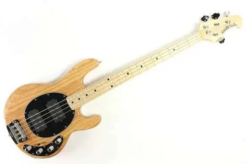 Pickups in a bass guitar