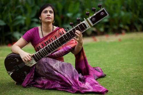 Sitar: description of the instrument, composition, sound, history, use