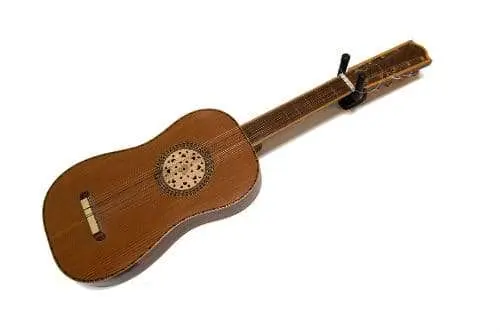 Vihuela: instrument description, history, structure, playing technique